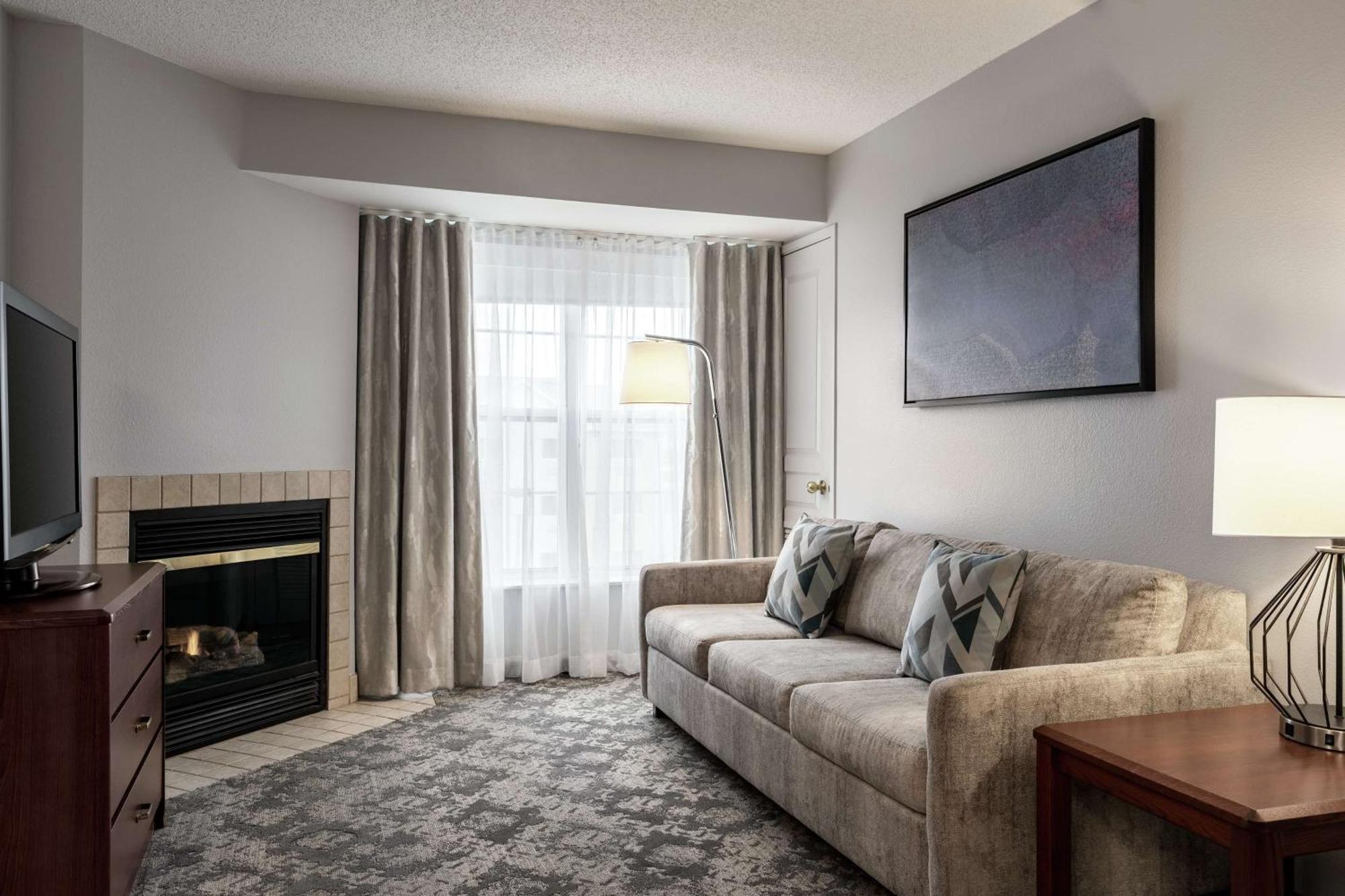 Homewood Suites By Hilton Erie Kearsarge Bagian luar foto